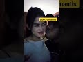 Duet romantis wanita cantik