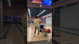 Hugi and Hogan Play Bowling at SM Downtown