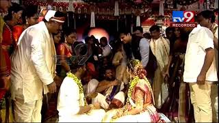 Vivek Oberoi attends Paritala Sriram's wedding - TV9