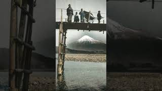 戦前の「富士山の見える木橋」の白黒絵葉書をAIカラー化