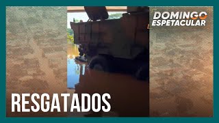 Equipe da RECORD precisa ser resgatada em tanque anfíbio do Exército no Rio Grande do Sul