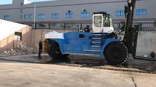 Chinese Biggest 50T SOCMA Brand Heavy Duty Forklift For Logistic Port