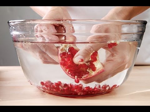 A Fast and Easy Way To Deseed a Pomegranate Without Making a Mess A Fast and Easy Way To Deseed a Pomegranate Without Making a Mess
