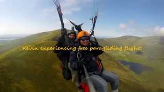 Kevin experiencing free paragliding flight at Connor Pass