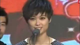 2011年度中歌榜全能艺人奖 -- 李宇春 Li Yuchun(内地), 周杰伦 JayChou（港台）