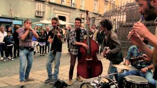 La Terza Classe - John Henry (Live @ P.zza S. Domenico, Napoli)