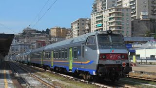 Treni regionali in Liguria: composizioni miste di medie distanze e piano ribassato.