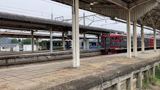 2022年6月17日 小諸駅 JR小海線 7時48分発 キハE200系 124D 小海行き しなの鉄道 7時49分発長野行き 115系 しなの鉄道色