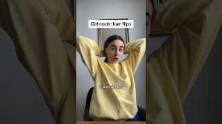 This Body Language In Women Shows If She’s Into You