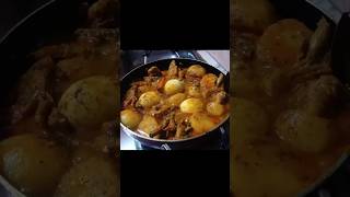 মায়ের স্পেশাল ডিম-চিকেন কষা ♥️ #shorts #food #eggchicken #bengalifood