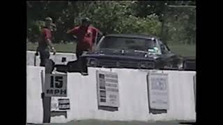 1969 Road Runner destroys Corvette at inaugural Hemmings Musclepalooza - May 30, 2004