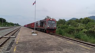 ขบวนรถสินค้ายางพาราที่556 D:QSY-5227 ผ่านสถานีบางพระ #รถไฟไทย #รถไฟสายตะวันออก