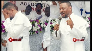 So Sad! Gospel Singer Dare Melody Breaks Down in Tears While Talking and Singing at His Wife’ Burial