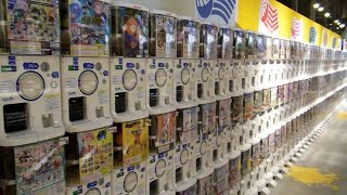 LOTS of Capsule Machines in Japan!