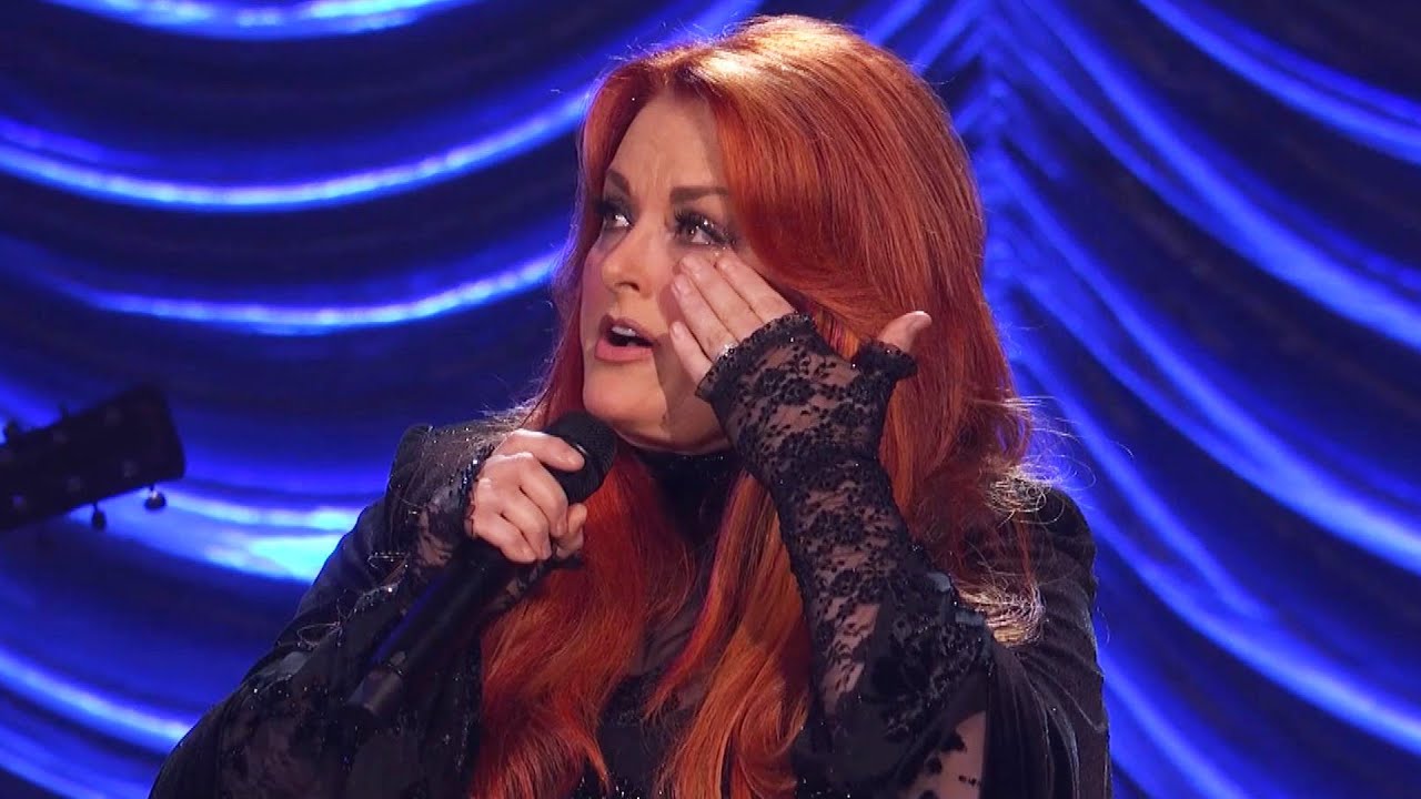 Wynonna Judd Cries Revealing She'll 'Honor' Late Mom Naomi By Touring