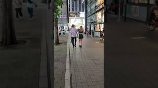 【疑問】女のカバンを持つ男ってどうなの？#shorts#恋愛#不思議