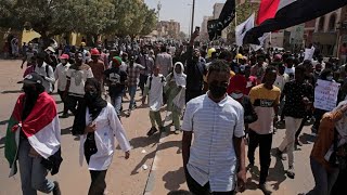 Roiled by economic crisis, Sudan to float its currency - ABC News