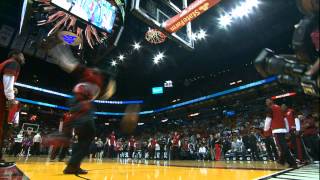 LeBron James shows off another Pre-Game dunk