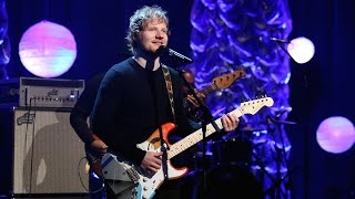 Ed Sheeran Performs 'Thinking Out Loud'