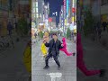 新宿で異次元のダンスをする男たちがヤバすぎる‼︎ this man dancing an otherworldly dance in shinjuku is crazy🕺🏻