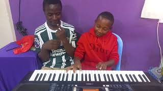 LEARN PIANO IN 5 MINUTES, SEE HOW I TAUGHT THOS BOY IN 5 MINUTES