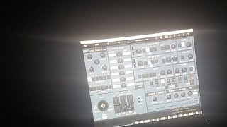 demo-ing a new throwback synth by Xils Lab