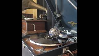 小唄 勝太郎・三島 一聲・徳山 璉 ♪さくら音頭♪（下）1934年 78rpm record. Columbia Model No G ｰ 241 phonograph