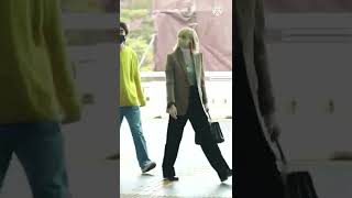 Lisa’s airport fashion + arrival #kpop #shorts #blackpink #lisa