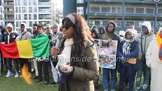 S02.E14 Manifestation des Guinéens á Düsseldorf contre l'Identification et le Rapatriement.