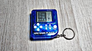 Retro Tetris Mini Handheld Game Console Keyring (Review)