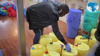 Victor Wanyama donates hygiene kits and foodstuff to Mathare residents