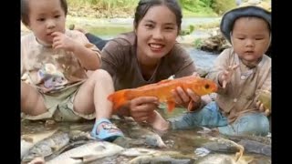 Hardworking rural elder sister goes fishing outdoors to the market #outdoor fishing #