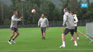 Hinter den Kulissen: BVB-Junioren vs. Trainerteam
