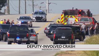 Anderson Co. deputy involved in crash while responding to stabbing call