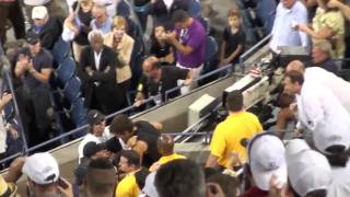 Del Potro in the middle of the crowd after winning the US OPEN 2009