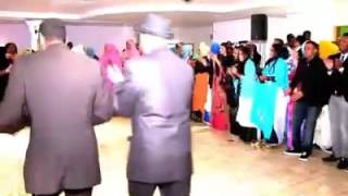 Daawo Ciyaar Dhaqan Somali Ciyaarta Botorka Rag iyo Dumar Somali dance