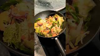 FRIDAY NIGHT DINNER - STIR FRY IN 15 MINS #fridaynightfunkin #cooking #quickrecipe #shorts #food