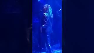 ANNA VISSI LIVE HOTEL ERMOU 21/12/18 ΣΕ ΚΙΝΟΎΜΕΝΗ ΆΜΜΟ ΑΝΝΑ ΒΙΣΣΗ