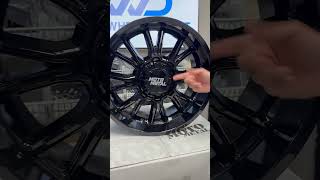 Moto Metal style MO810 Legacy size 20x9 offset +1 dual bolt pattern 6x135/6x139.7 in gloss black