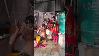 দাদা দাদা ঐ দিকে না পানি পড়ে গেছে 🤣🤣🤣#shorts #funny #comedy #viralvideo