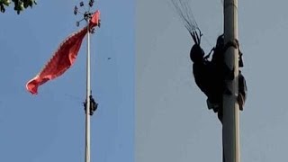 വര്‍ക്കലയില്‍ പാരാഗ്ലൈഡിങ്ങിനിടെ അപകടംParagliders stuck on high mast light in Varkala rescued unhurt