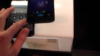 Panasonic Eluga Power vs. Samsung Galaxy Note Comparison at MWC 2012