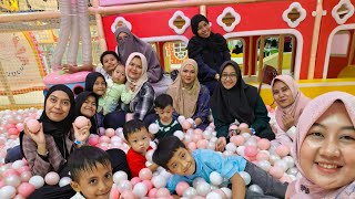 serunya bermain bersama di Playground Kidzilla Bintaro Plaza..