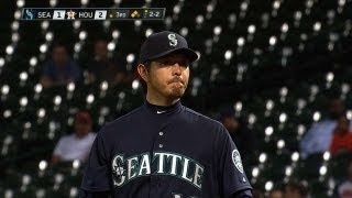 SEA@HOU: Iwakuma strikes out 11 over five innings