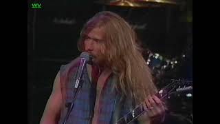 Megadeth - "Symphony of Destruction" Live on Hangin' with MTV (1992)