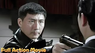 Spy Thriller:Japanese samurai ambush a man,but he’s a Chinese martial arts master,beating them up.