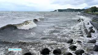 台風１６号の強風　第２弾　荒れる琵琶湖の光景に見とれてしまう