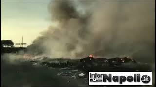 InterNapoli – L’inferno al campo rom di Scampia, il video dell’incendio