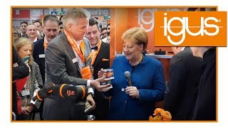 Angela Merkel zu Besuch bei igus auf der Hannovermesse - HMI 2019