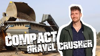 Hybrid COMPACT CRUSHER crushing at a sand and gravel pit